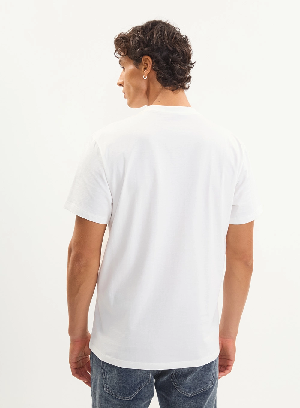 Camiseta Masculina Básica Regular Logo Localizada Off Shell