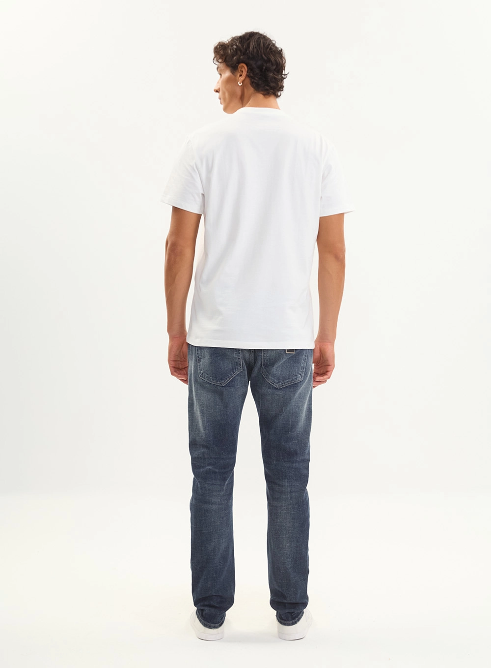 Camiseta Masculina Básica Regular Logo Localizada Off Shell