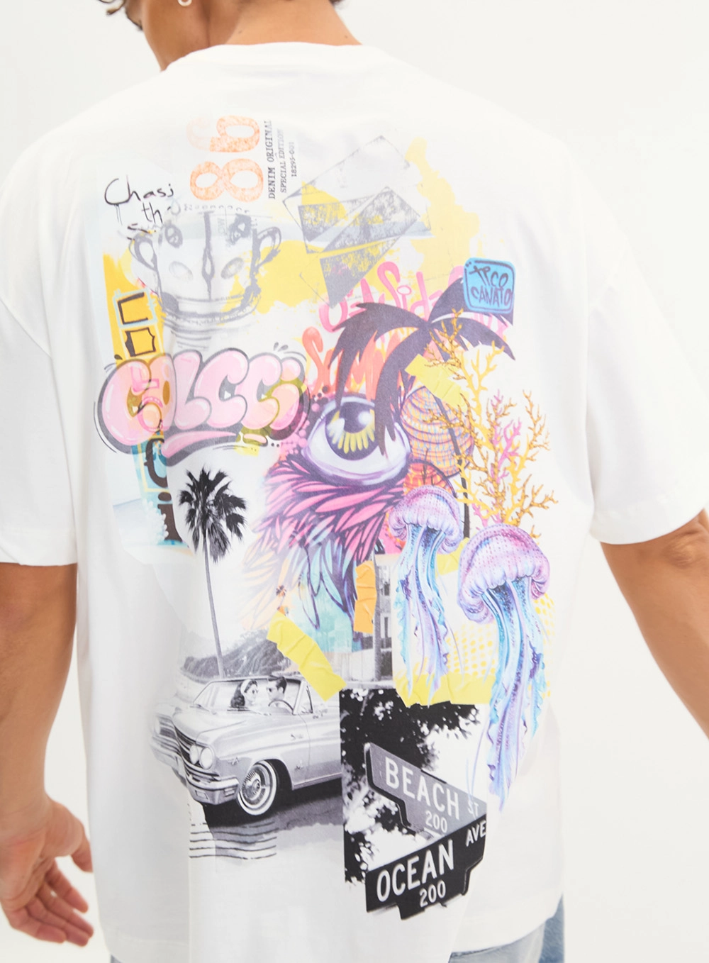 Camiseta Masculina New Box Ampla Estampa Costas Off Shell
