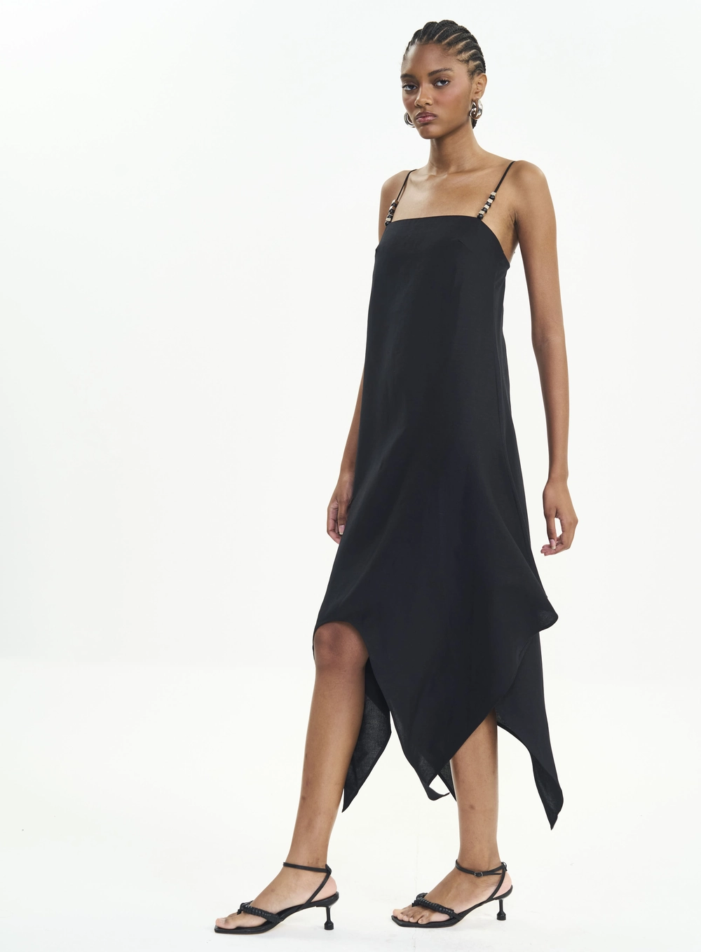 Vestido Midi Evasê De Pontas Assimétricas Preto
