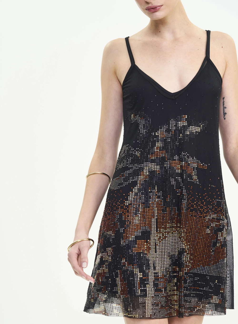 Vestido Curto Evasê De Tule Estampa De Aplicação Preto
