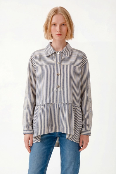 Camisa Feminina Alfaiataria Listrada -  New Fit