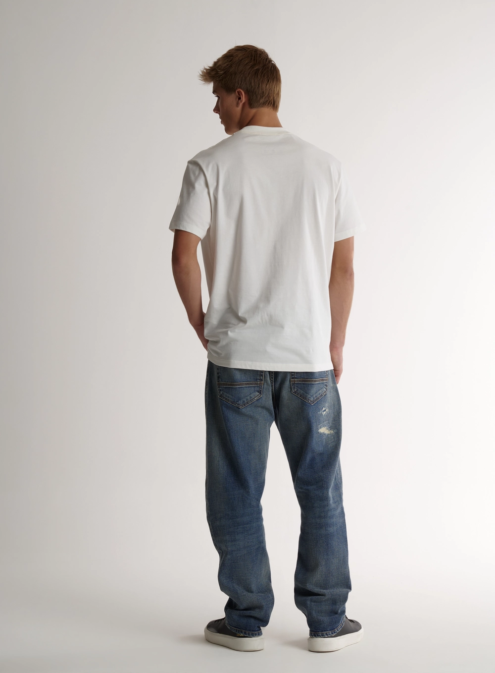 Calça Jeans Com Rasgos E Puídos Índigo