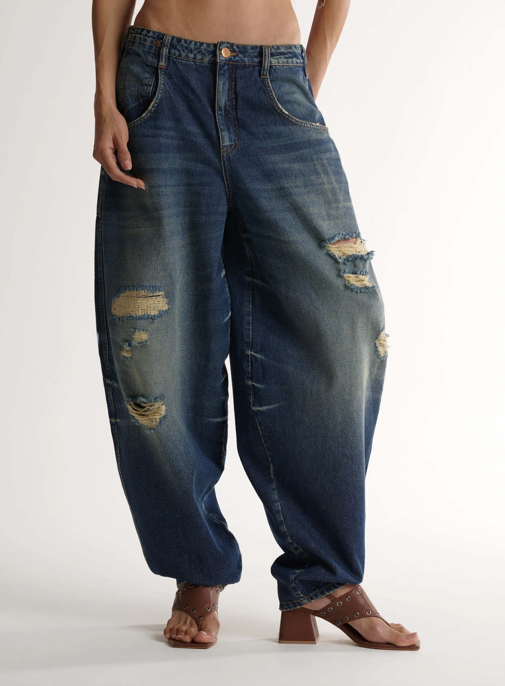 Calça Jeans Wide Leg Ampla Feminina Com Rasgos Índigo
