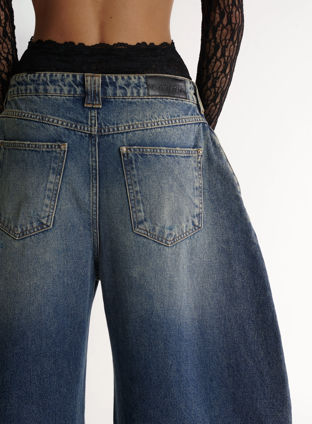 Calça Jeans Barril Sculptural Com Pregas Índigo