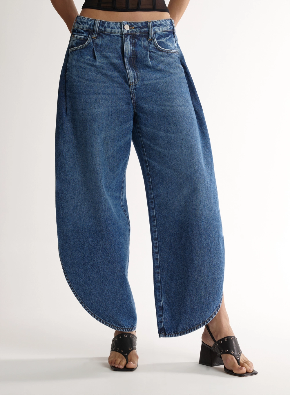 Calça Feminina Jeans Sculptural Com Fendas Índigo