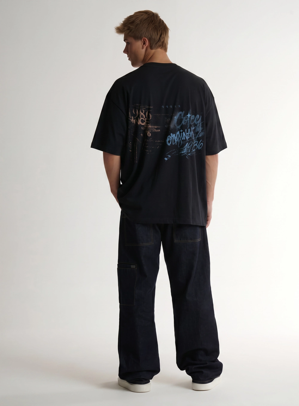 Camiseta Masculina Oversized Com Estampas Gráficas Preto
