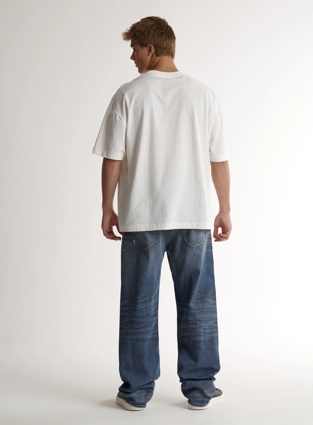 Camiseta Masculina Oversized Com Estampa Técnica Off Shell
