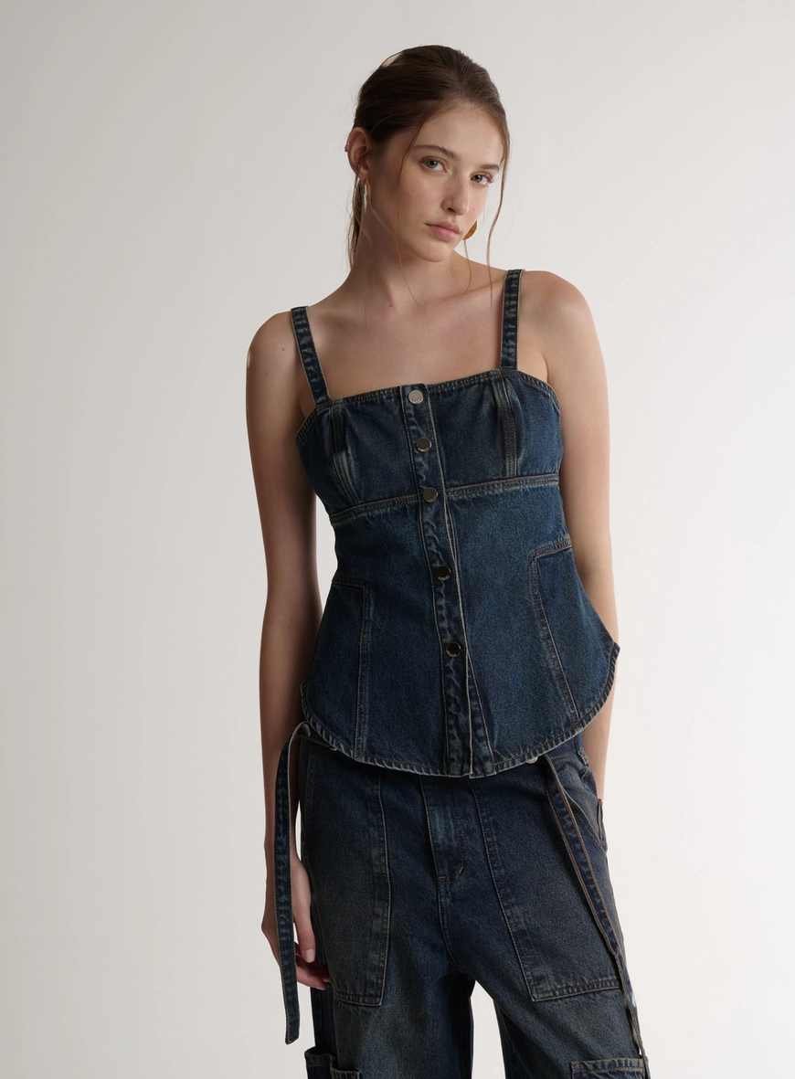 Blusa Feminina Bustiê Com Botões E Barra Arredonda