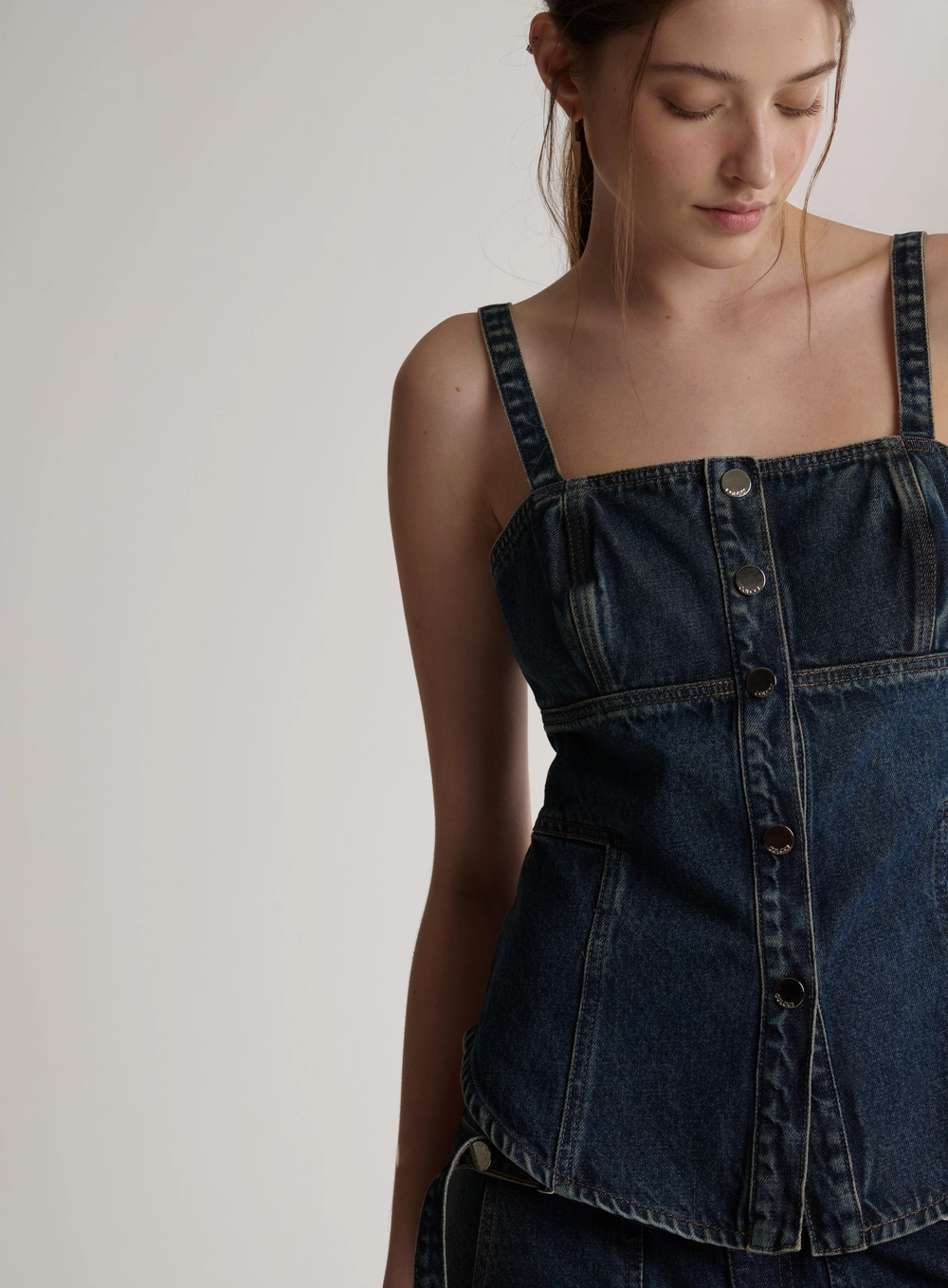 Blusa Feminina Bustiê Com Botões E Barra Arredonda Índigo