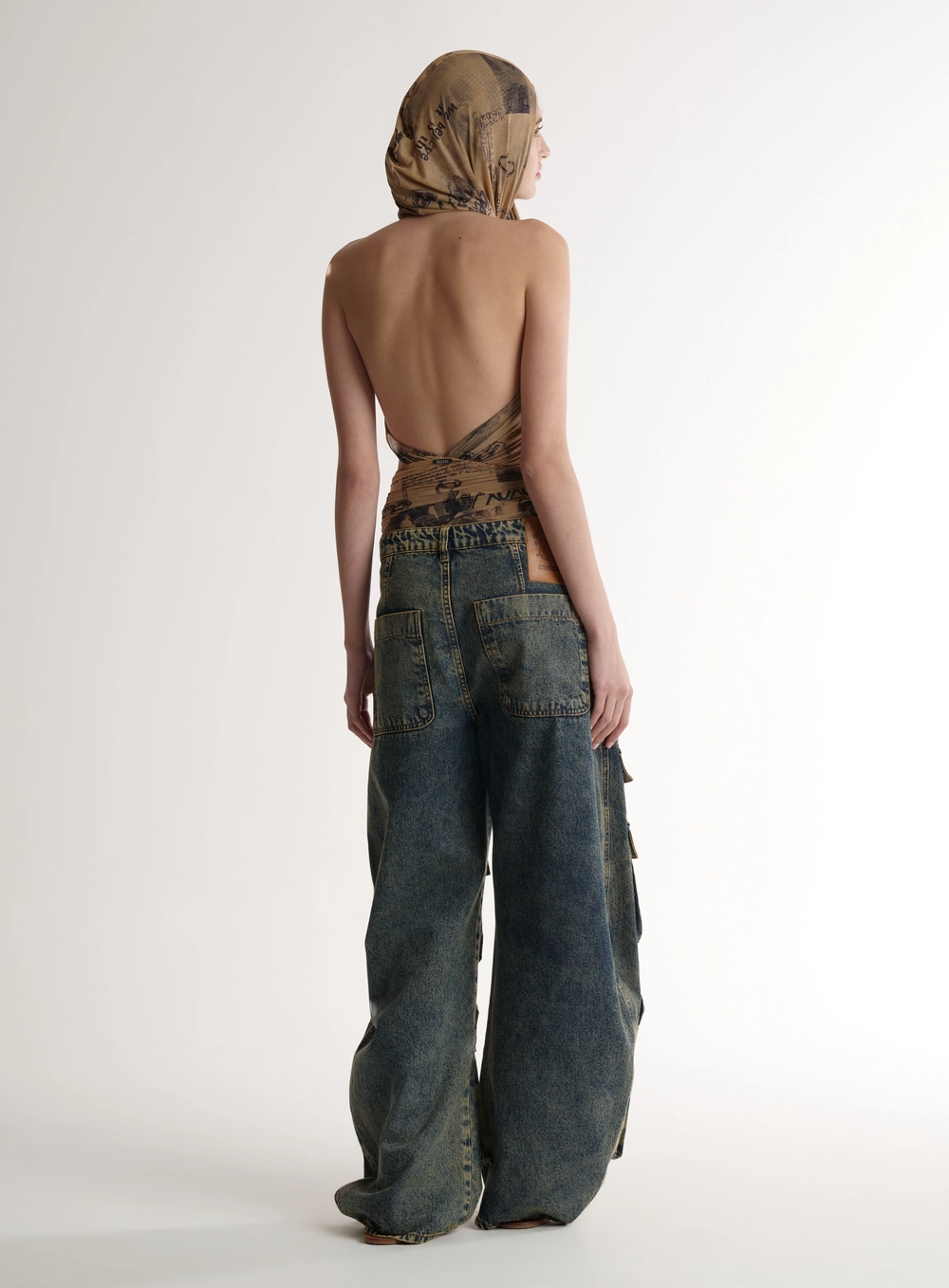Body Tattoed Em Tule Com Transpasse E Capuz Estampados