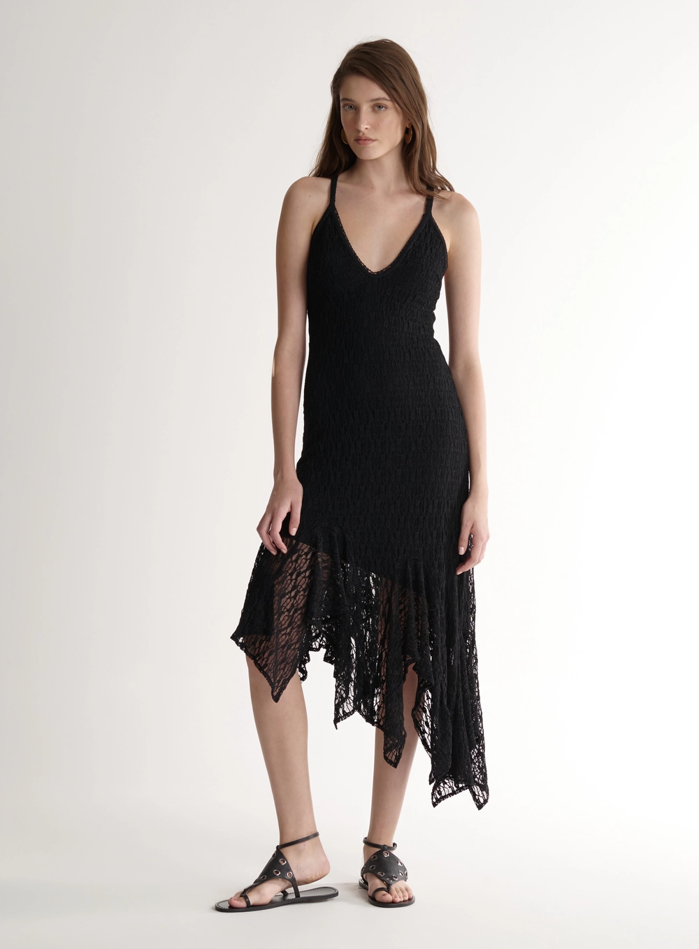 Vestido Em Renda Com Barra Assimétrica Preto