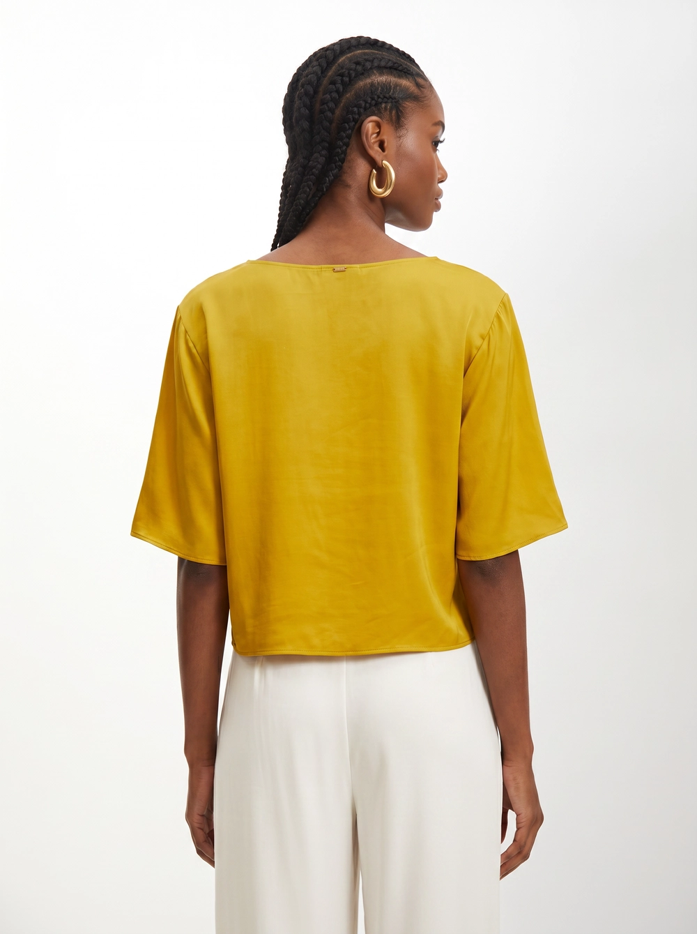 Camiseta Feminina Square Boxy Acetinada Cropped AMARELO 2