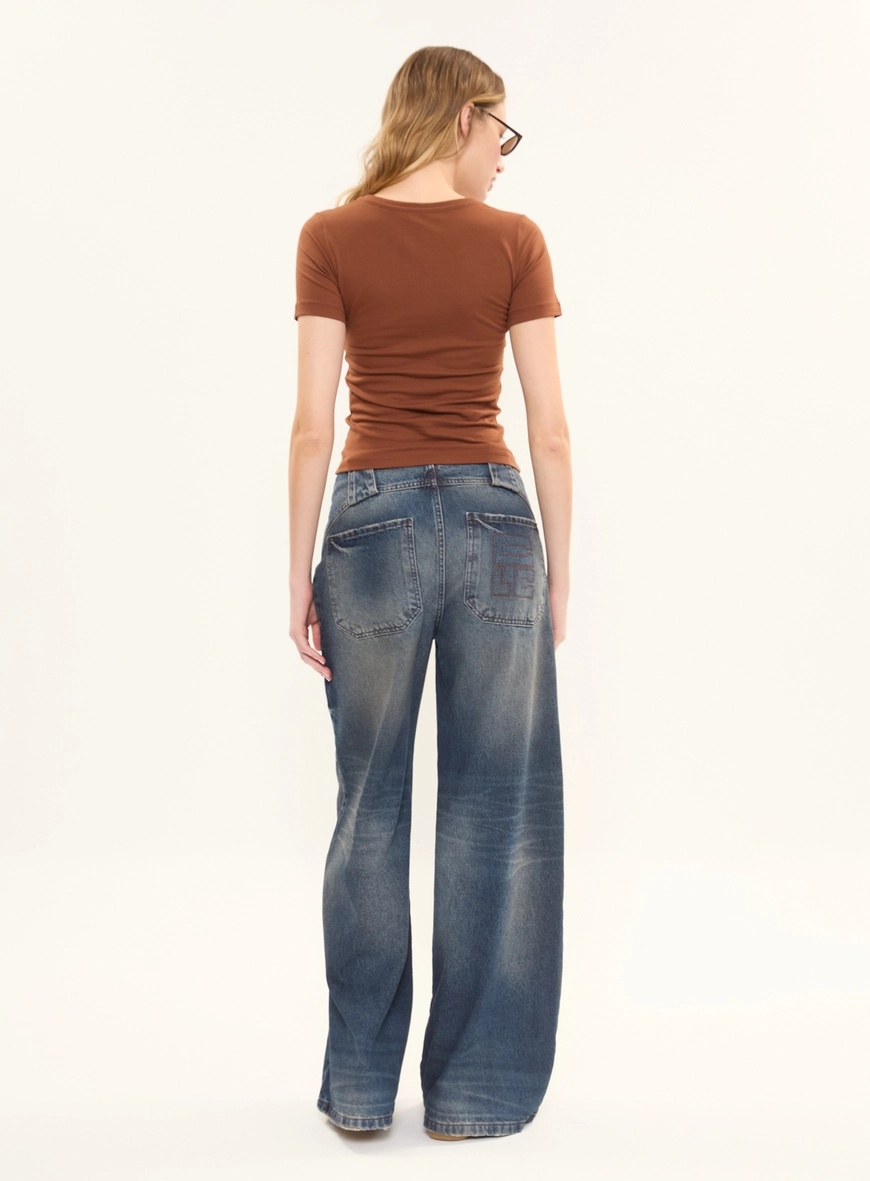 Camiseta Feminina Baby Look Com Aplicação Marrom 5