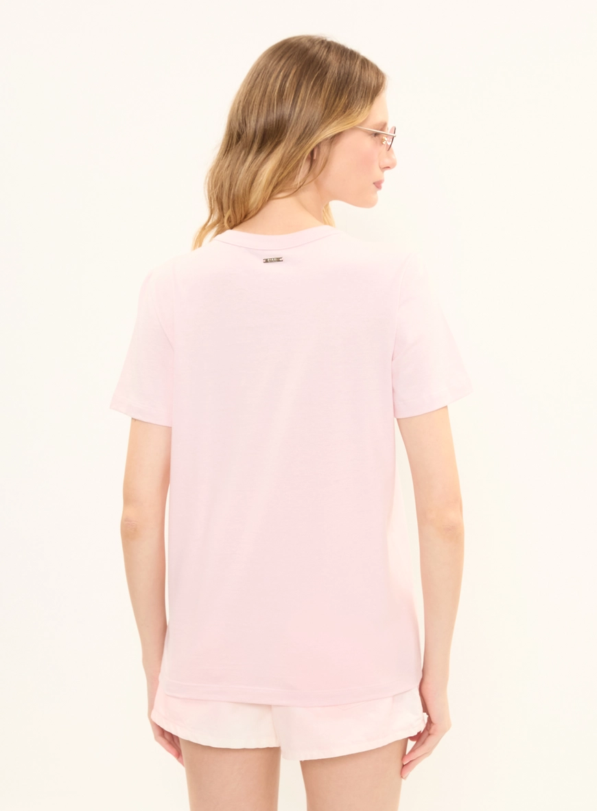 Camiseta Feminina Regular Estampa Not A Doll Rosa 2