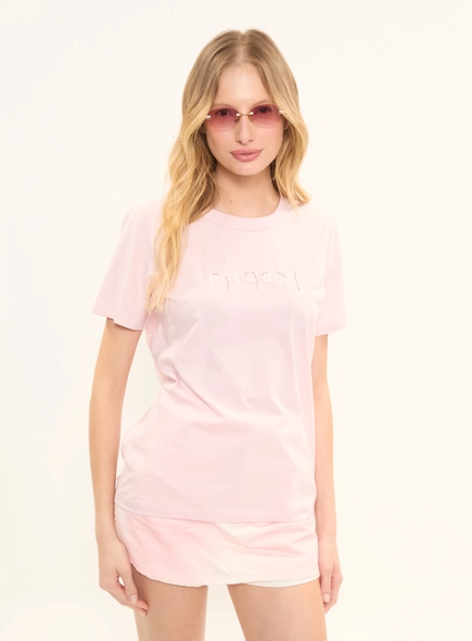 Camiseta Feminina Regular Estampa Not A Doll
