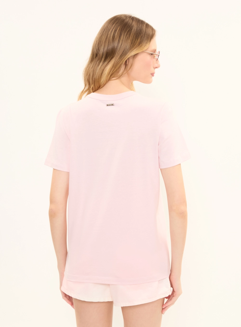 Camiseta Feminina Regular Estampa Not A Doll Rosa 2