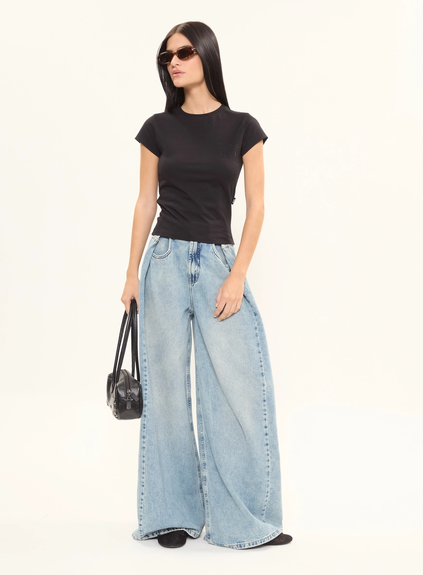Camiseta Feminina Baby Look Com Aplicação Preto 5