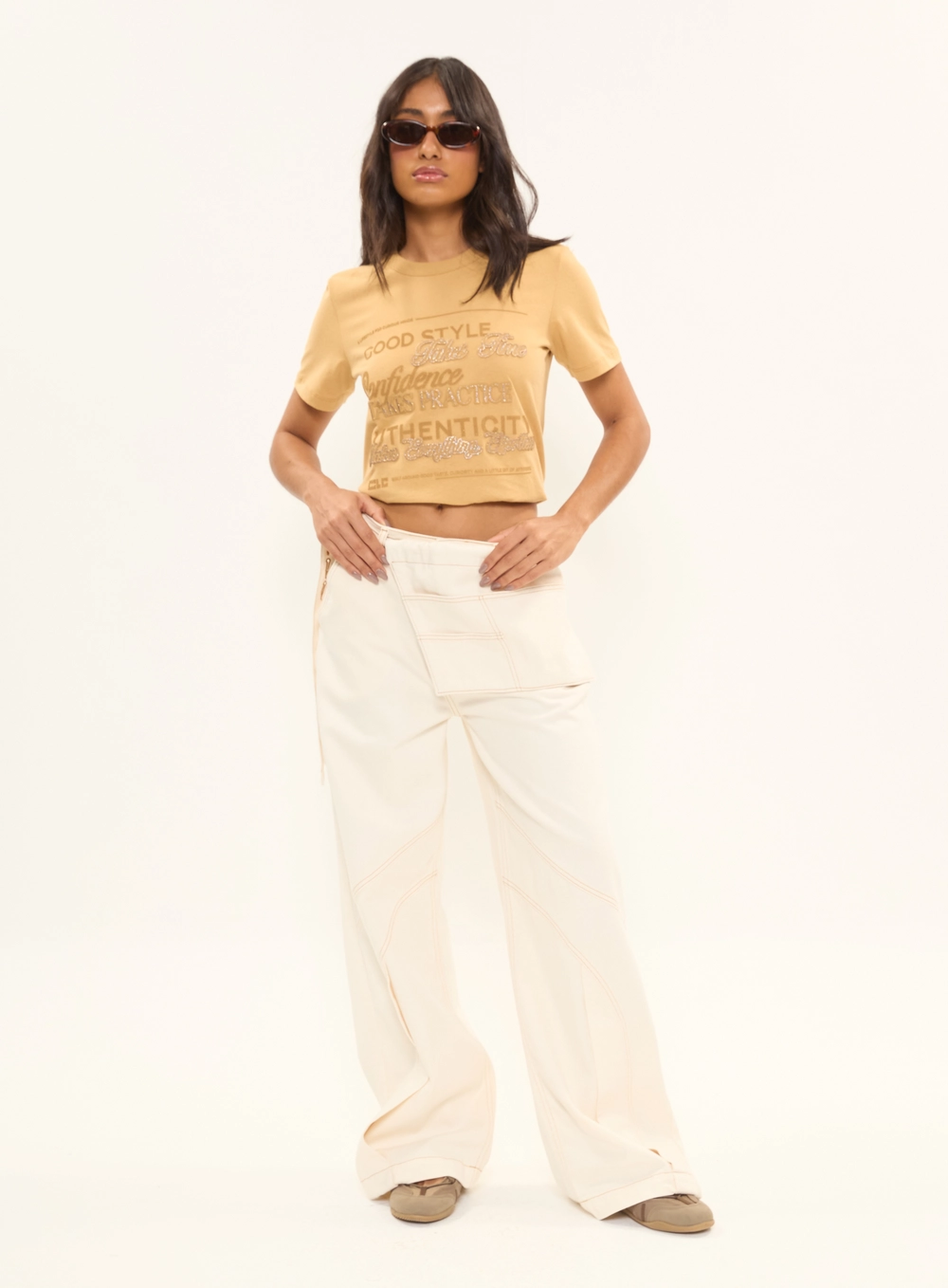 Camiseta Feminina Regular Estampa Authentic Amarelo 5