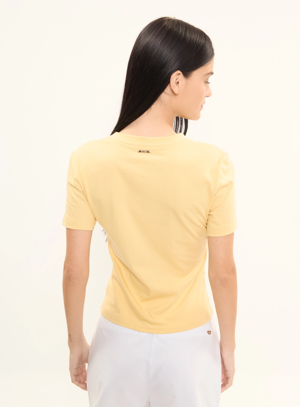 Camiseta Feminina Slim I Love Celebrate Em Strass Amarelo 2