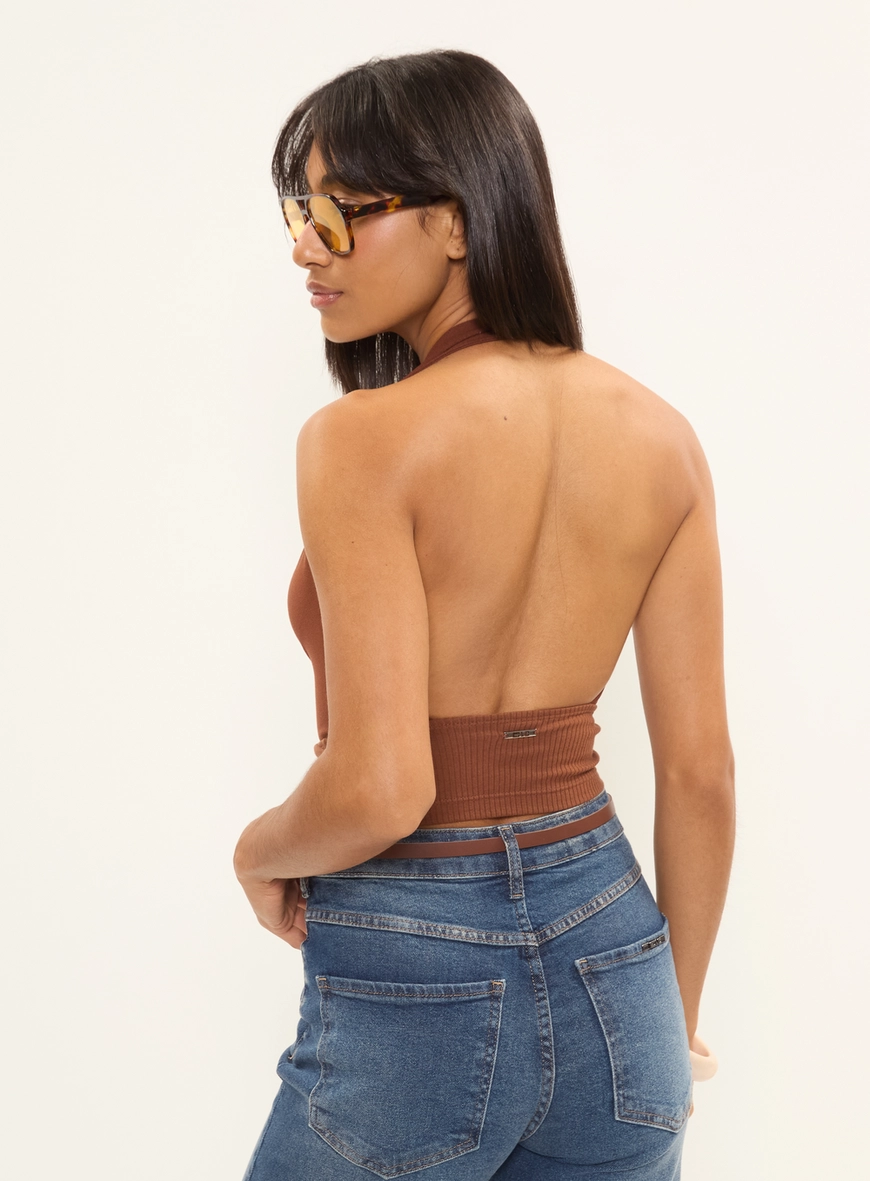 Blusa Slim Frente Única Com Decote Degagê Marrom 2