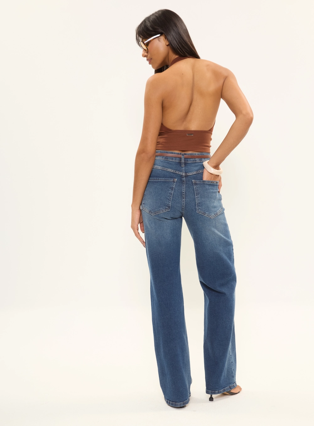 Blusa Slim Frente Única Com Decote Degagê Marrom 4